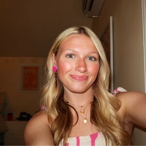 Meet your Posher, Natalie